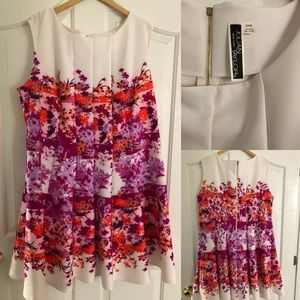 Cream sleeveless floral dress 20W